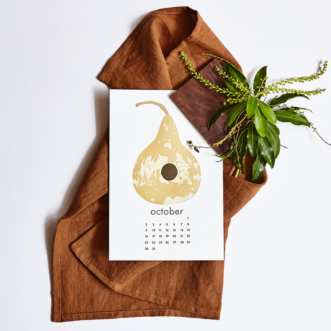 2022 Calendar: Green Thumb + Wooden Display Base